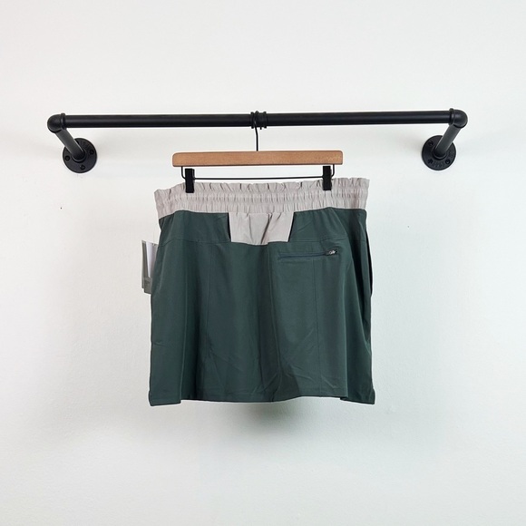 NWT Zella Excursion Active Mini Skirt Grey/Green - Picture 5 of 5